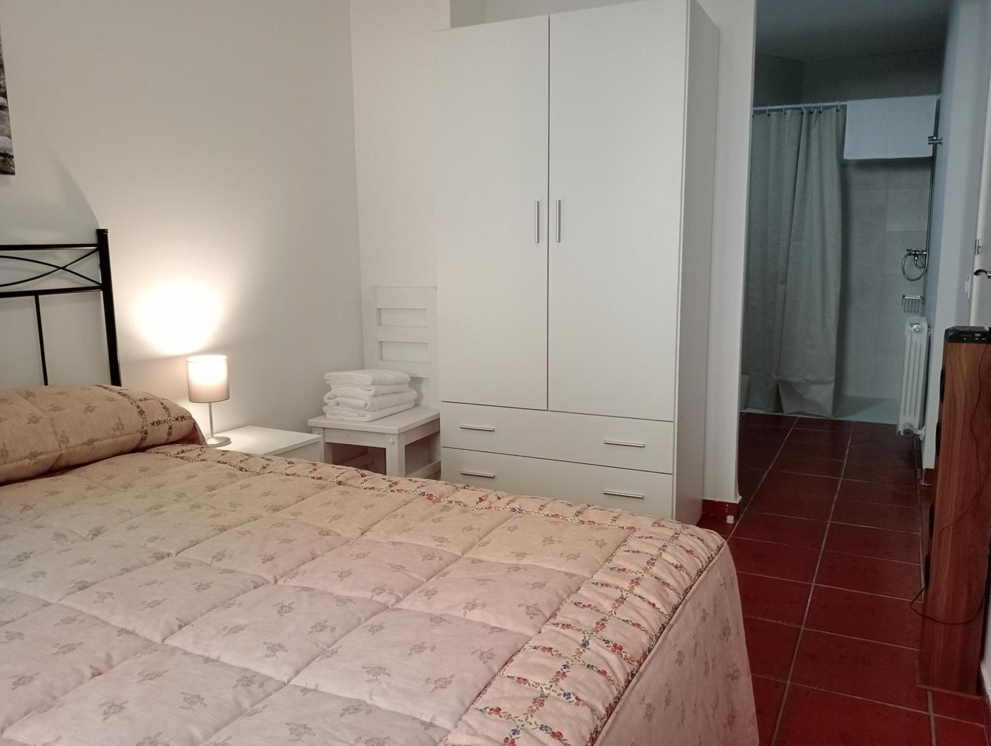 Apartamentos La Piedra En Pleno Centro Historico Con Dos Dormitorios Y Dos Banos Nájera Eksteriør billede