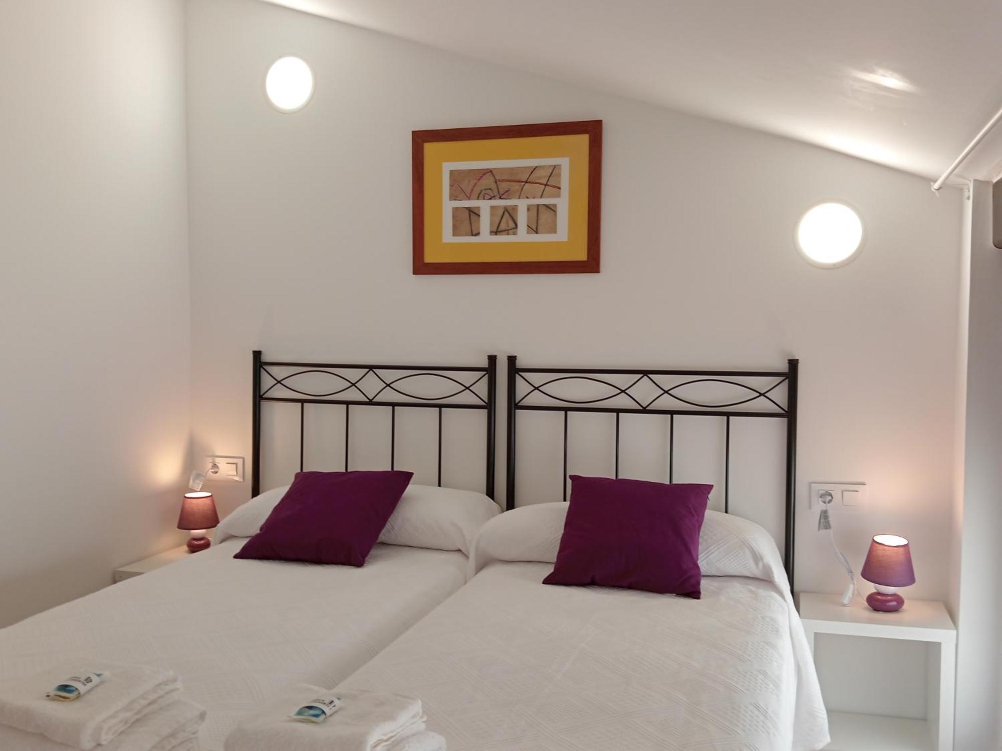 Apartamentos La Piedra En Pleno Centro Historico Con Dos Dormitorios Y Dos Banos Nájera Eksteriør billede