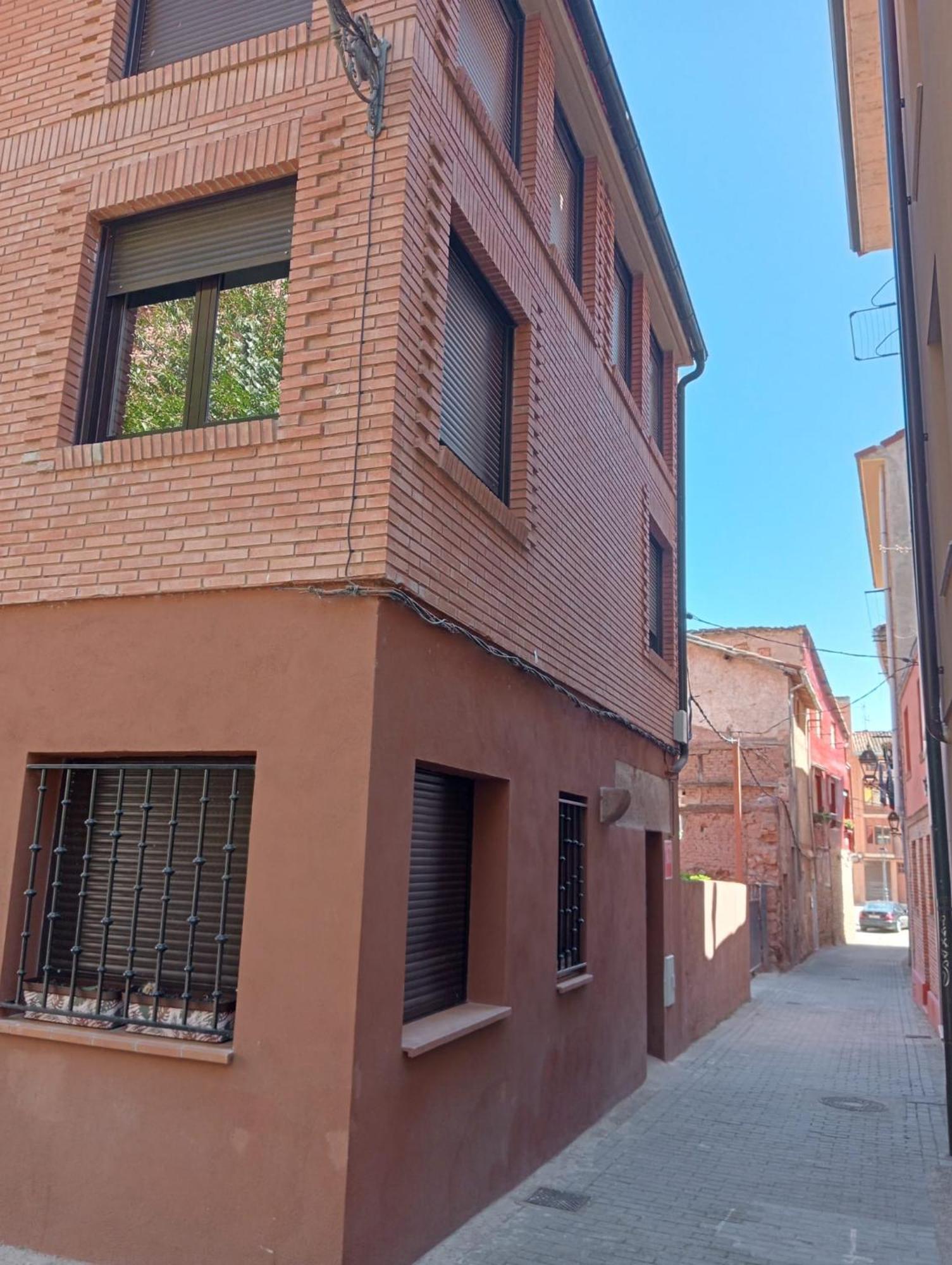 Apartamentos La Piedra En Pleno Centro Historico Con Dos Dormitorios Y Dos Banos Nájera Eksteriør billede